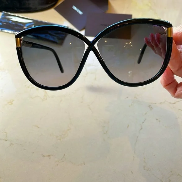 TOM FORD SUNGLASSES - Picture 4 of 10